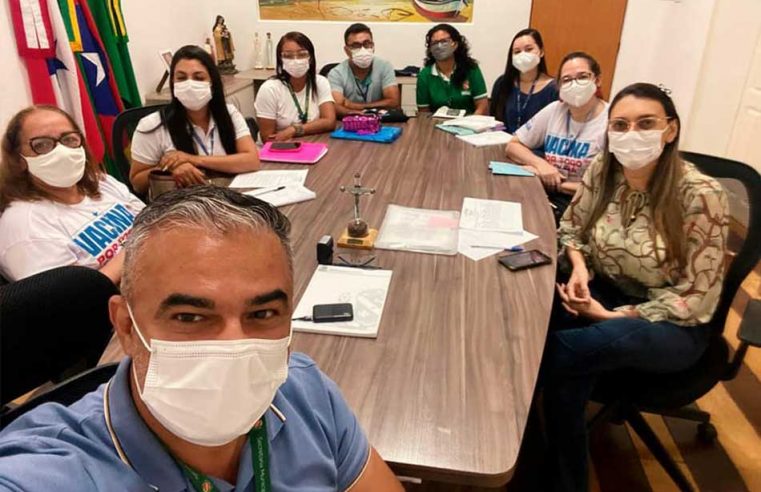 Reunião com a equipe de Imunização.