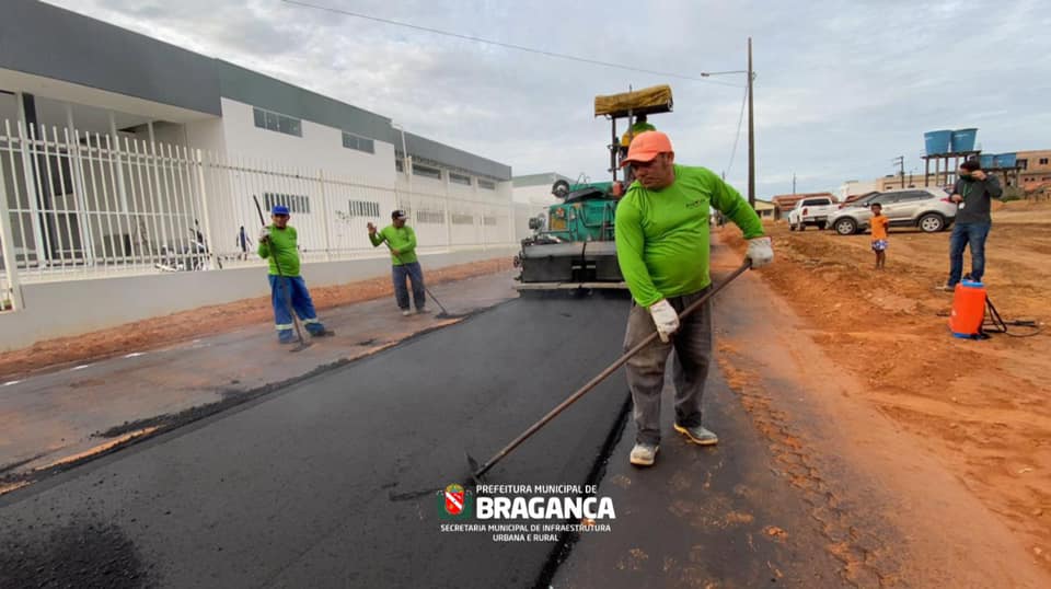 Pavimentação asfáltica na rua Principal, no bairro da Persilândia