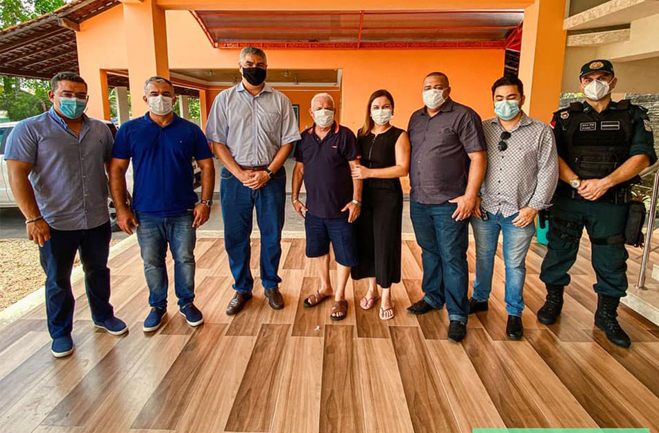 Visita do secretário de Estado de Transporte.