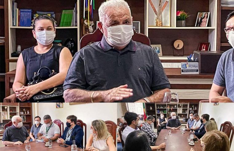 Bragança recebe visita de coordenadores da faculdade de medicina.