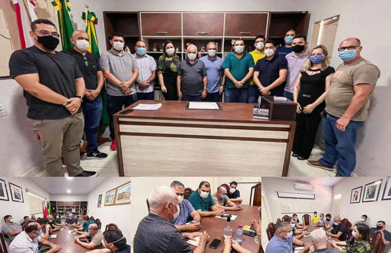 Reunião com secretários municipais.