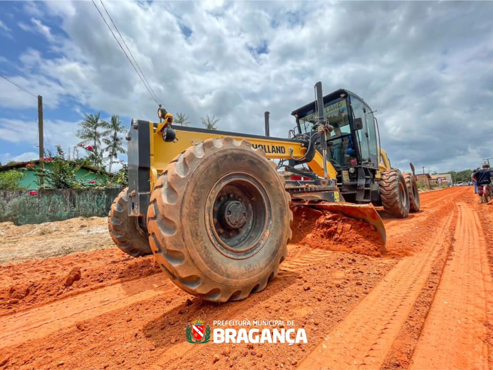 Terraplanagem da PA 450.