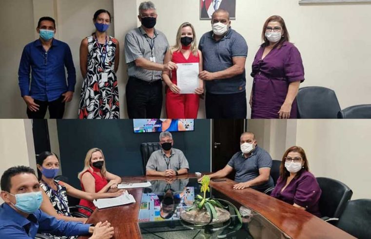 Reunião com o Deputado Federal Hélio Leite e o Vice-Secretário de Estado.