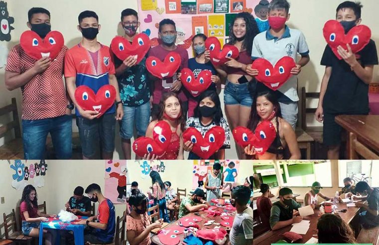CRAS SAPUCAIA REALIZA OFICINA COM O GRUPO DE ADOLESCENTES.