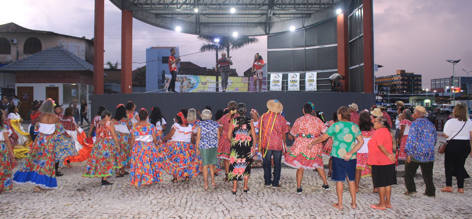 GRUPO DA MELHOR IDADE DOS CRAS DO MUNICÍPIO REALIZAM A ABERTURA DO VERANEIO BRAGANTINO COM ATIVIDADES CULTURAIS E DANÇAS REGIONAIS NA PROGRAMAÇÃO “SEMTRAPS NO VERÃO 2024”.